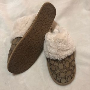 AUTHENTIC Coach fur lined signature C slippers